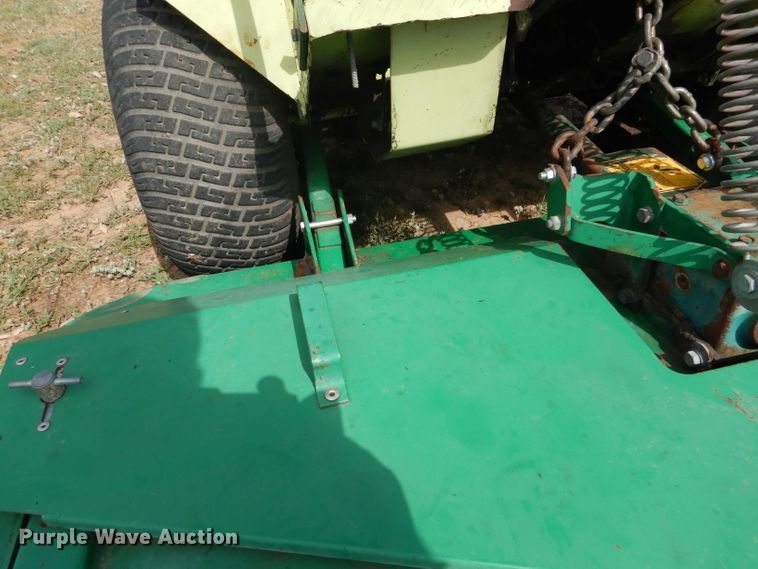 image for item DF2653 2002 Cushman Frontline 898807  lawn mower