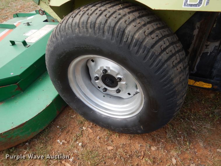 image for item DF2653 2002 Cushman Frontline 898807  lawn mower