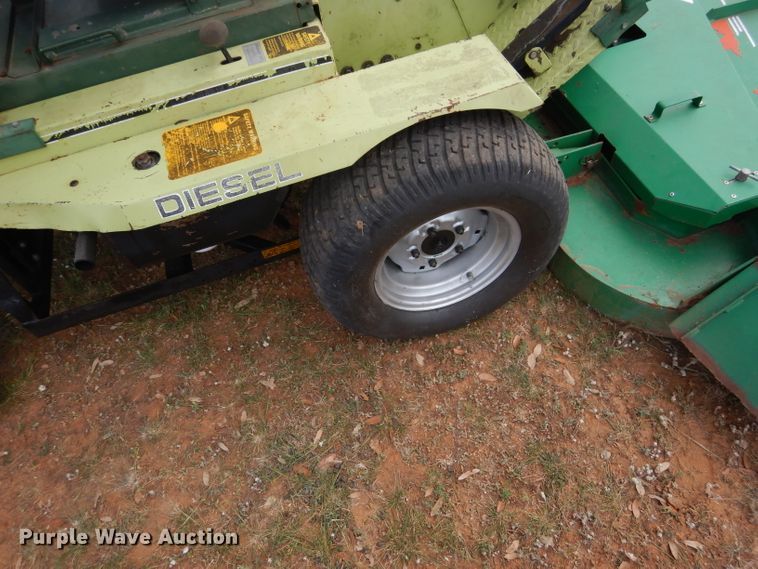 image for item DF2653 2002 Cushman Frontline 898807  lawn mower