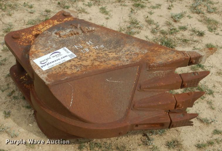 image for item DF2655 18"W backhoe bucket