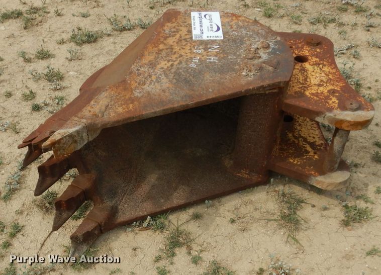 image for item DF2655 18"W backhoe bucket