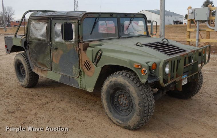 image for item DF6491 1990 Am General M998 Humvee  SUV