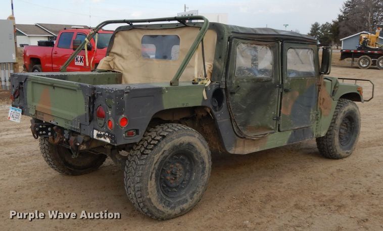image for item DF6491 1990 Am General M998 Humvee  SUV