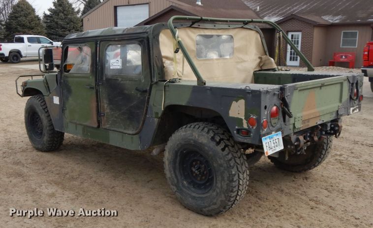 image for item DF6491 1990 Am General M998 Humvee  SUV