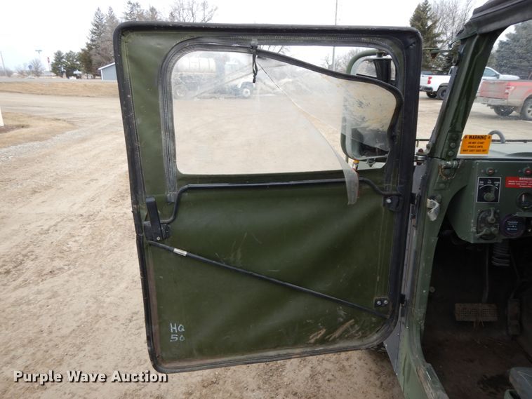 image for item DF6491 1990 Am General M998 Humvee  SUV