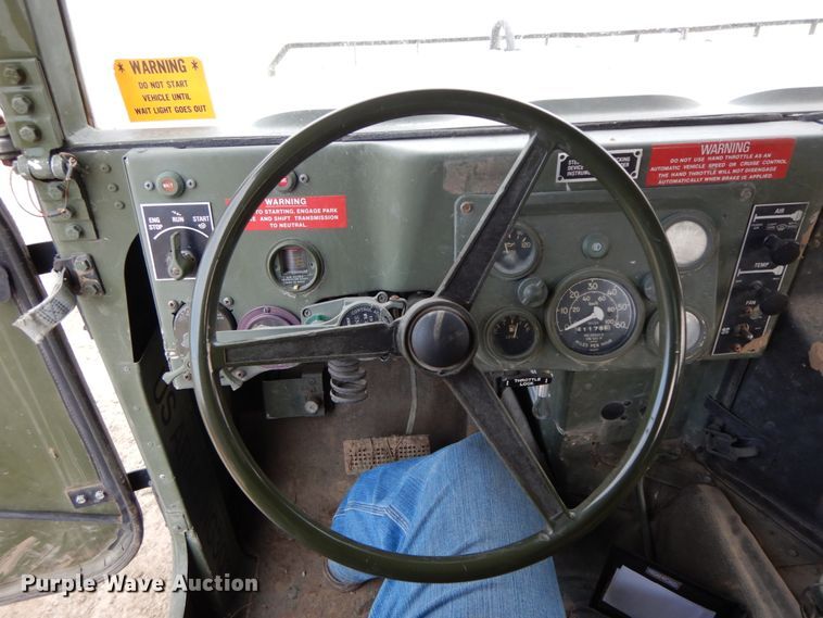 image for item DF6491 1990 Am General M998 Humvee  SUV