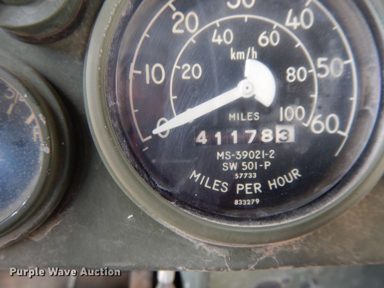 image for item DF6491 1990 Am General M998 Humvee  SUV