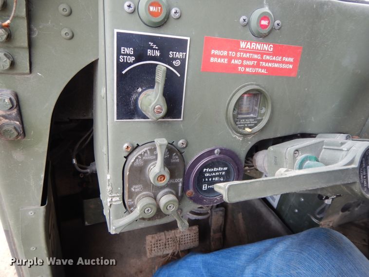 image for item DF6491 1990 Am General M998 Humvee  SUV