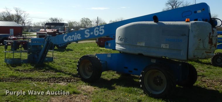 image for item DF6771 2004 Genie S-65  boom lift