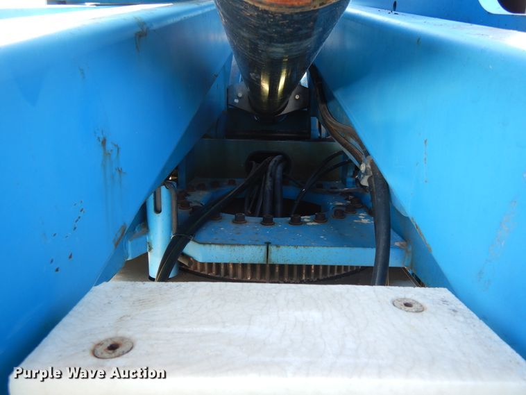 image for item DF6771 2004 Genie S-65  boom lift