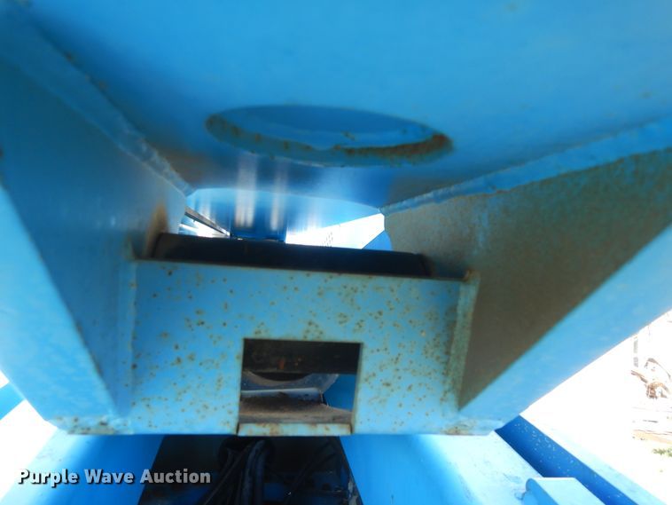 image for item DF6771 2004 Genie S-65  boom lift