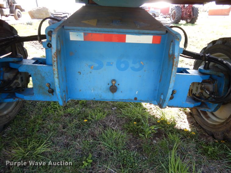 image for item DF6771 2004 Genie S-65  boom lift
