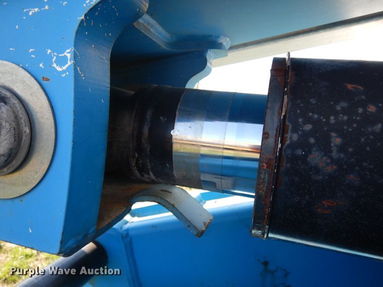 image for item DF6771 2004 Genie S-65  boom lift