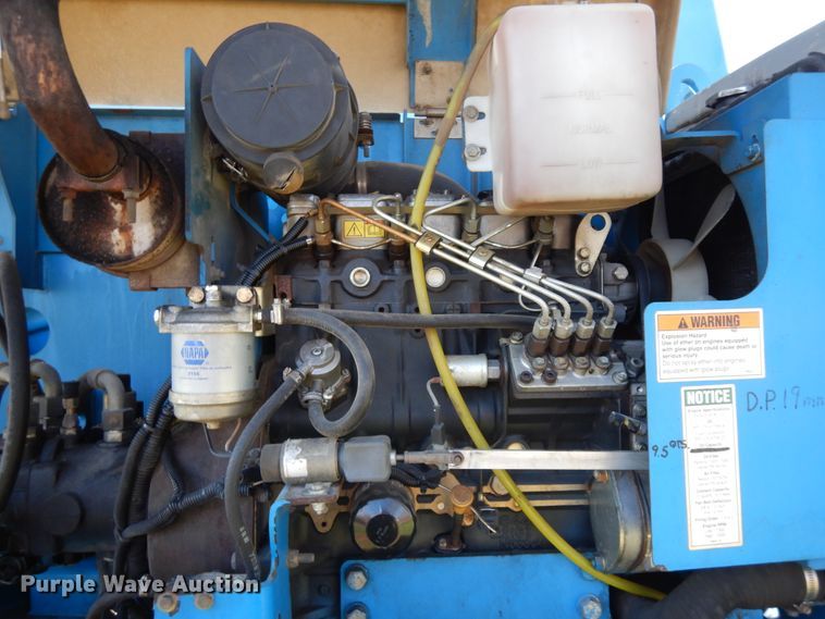 image for item DF6771 2004 Genie S-65  boom lift