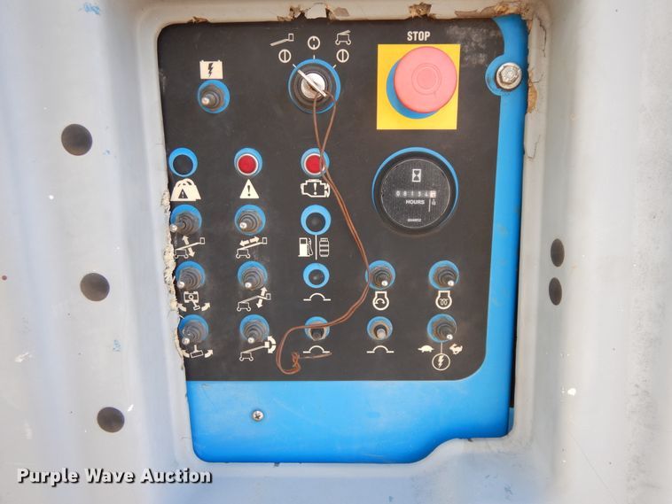 image for item DF6771 2004 Genie S-65  boom lift