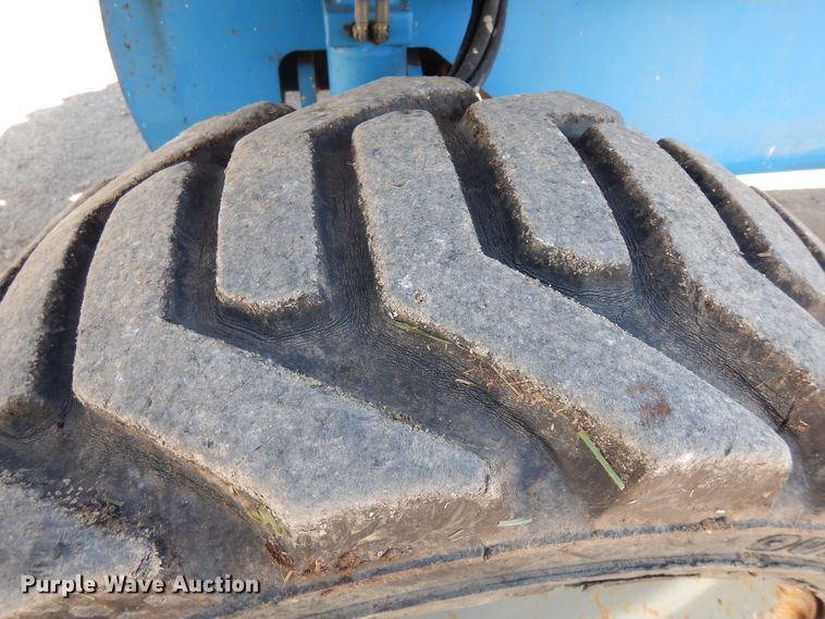 image for item DF6771 2004 Genie S-65  boom lift