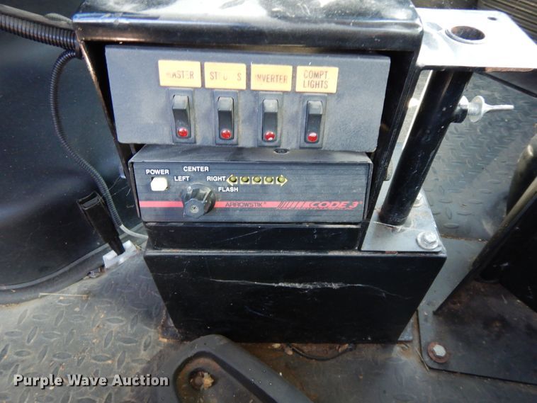 image for item DF6773 2005 GMC C4500  bucket truck