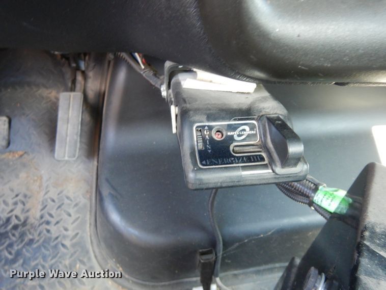 image for item DF6773 2005 GMC C4500  bucket truck