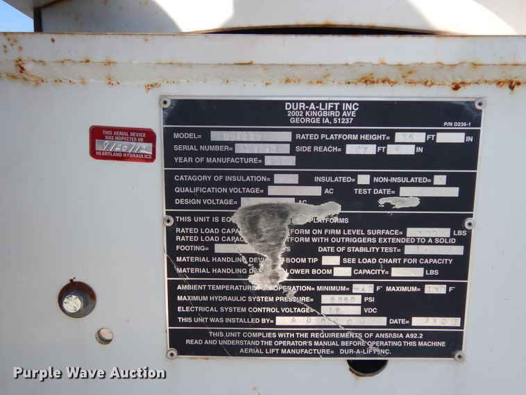 image for item DF6773 2005 GMC C4500  bucket truck