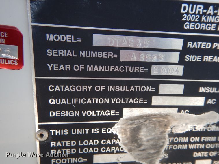 image for item DF6773 2005 GMC C4500  bucket truck