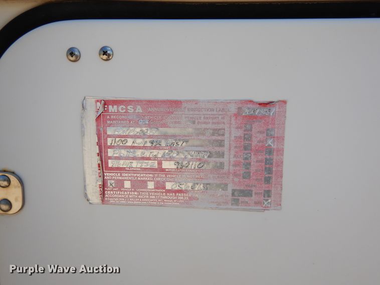 image for item DF6773 2005 GMC C4500  bucket truck