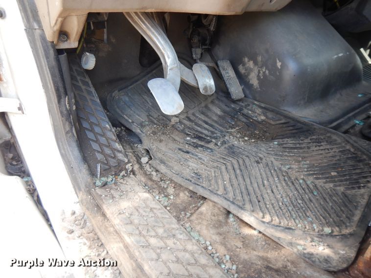 image for item DF6776 2001 Sterling Acterra  rollback truck