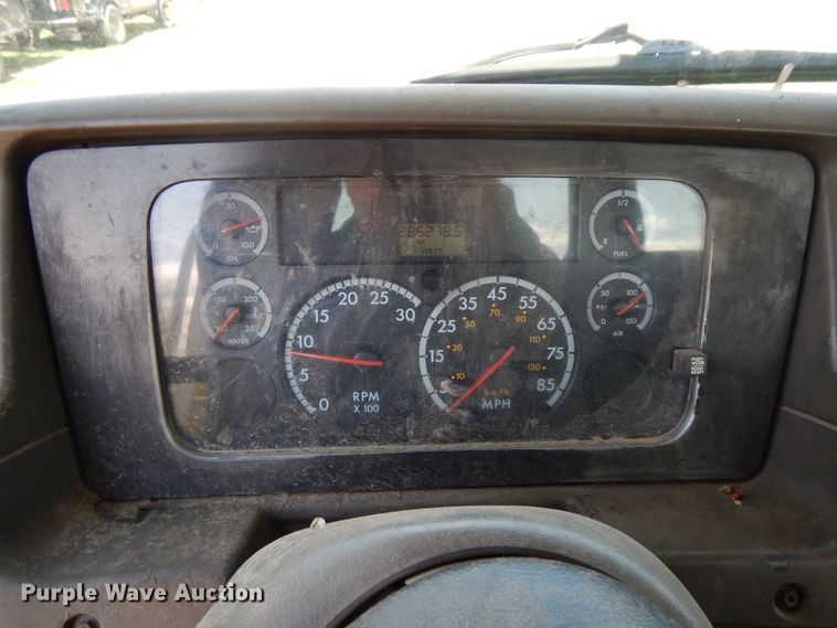 image for item DF6776 2001 Sterling Acterra  rollback truck