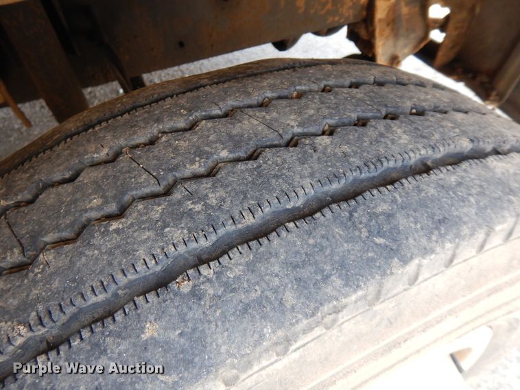 image for item DF6776 2001 Sterling Acterra  rollback truck