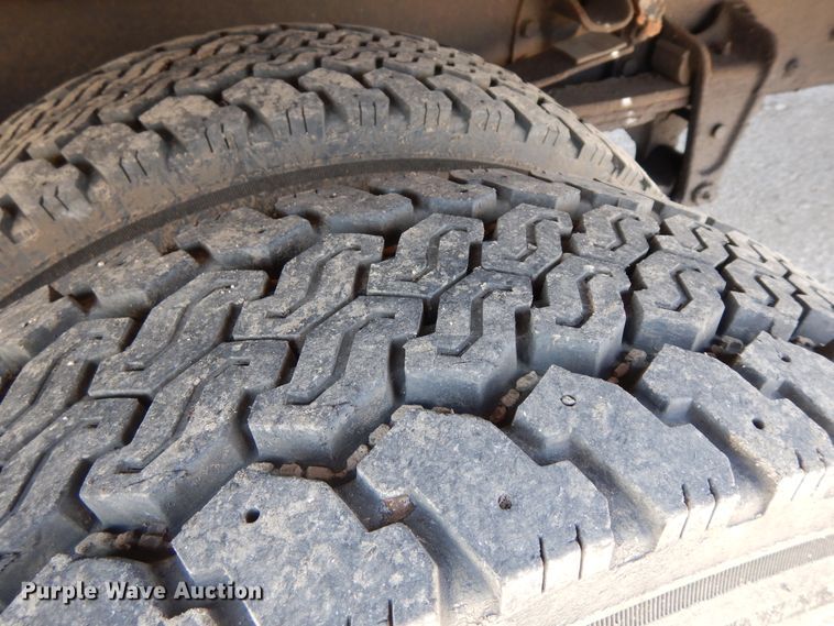 image for item DF6776 2001 Sterling Acterra  rollback truck