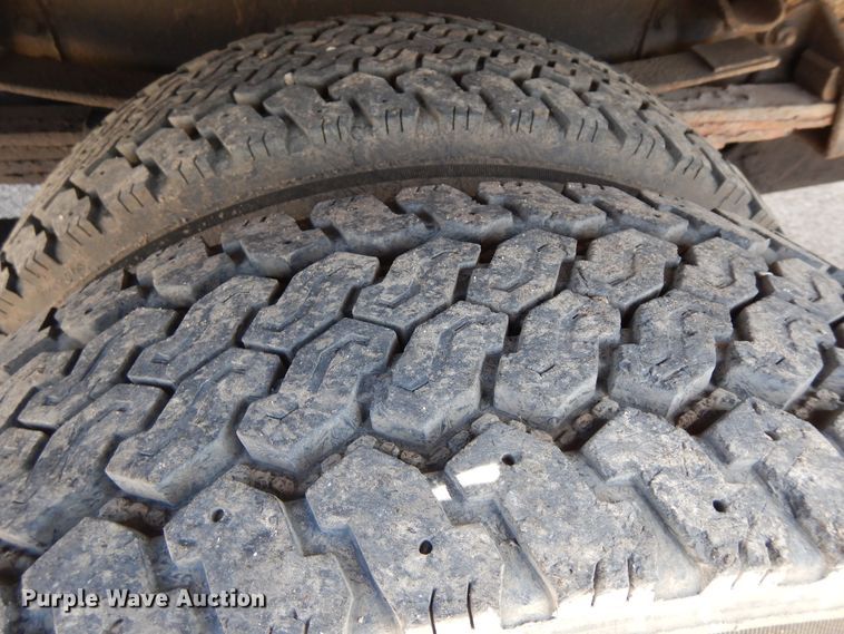 image for item DF6776 2001 Sterling Acterra  rollback truck