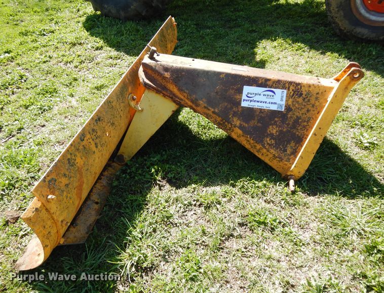 image for item DF6779 John Deere blade