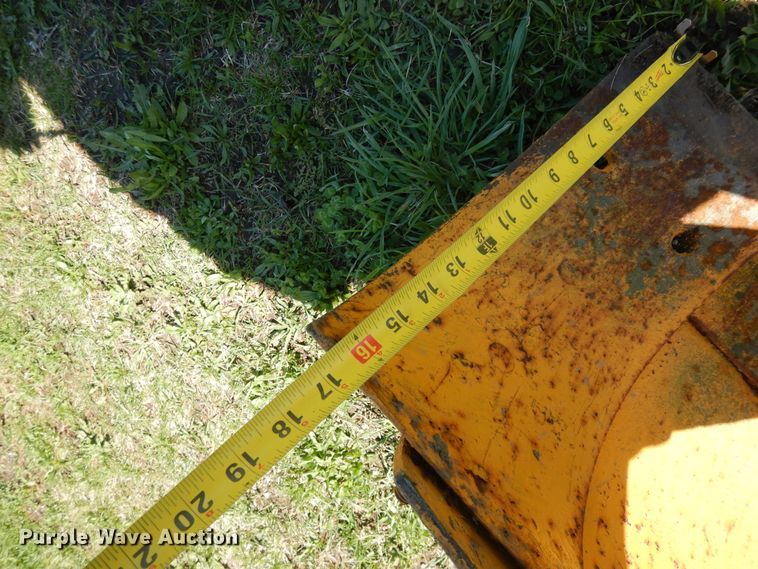 image for item DF6779 John Deere blade