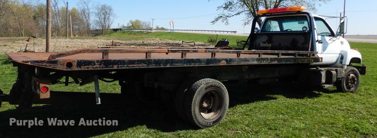 image for item DF6783 2002 Chevrolet C6500  rollback truck