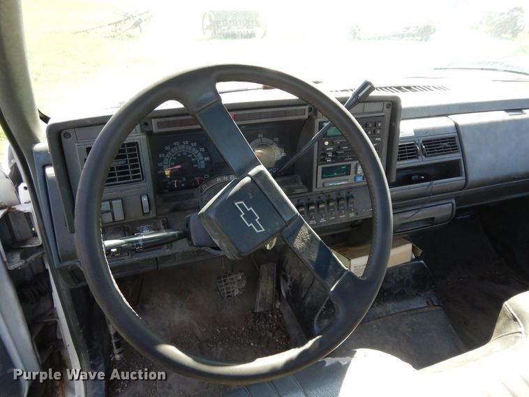 image for item DF6783 2002 Chevrolet C6500  rollback truck