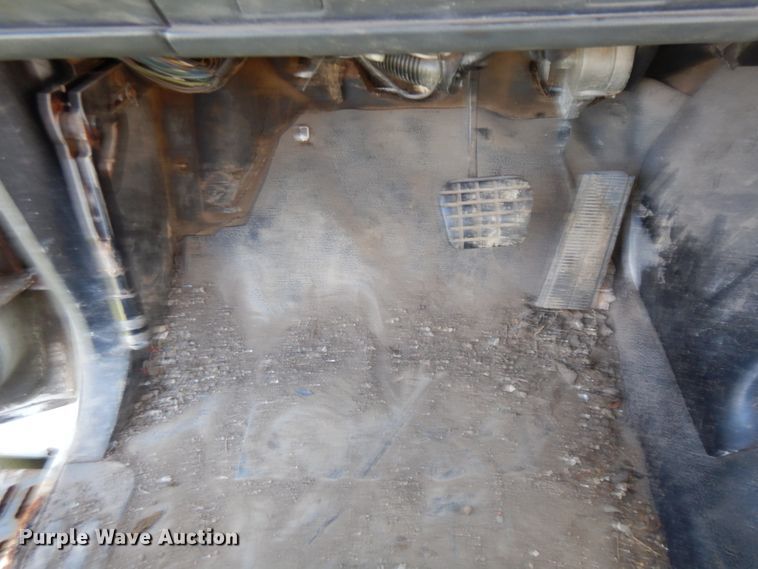 image for item DF6783 2002 Chevrolet C6500  rollback truck