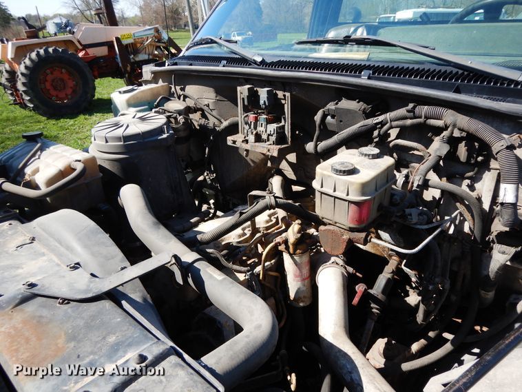 image for item DF6783 2002 Chevrolet C6500  rollback truck