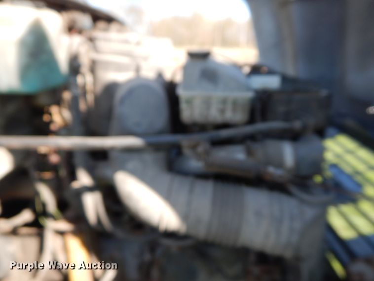 image for item DF6783 2002 Chevrolet C6500  rollback truck