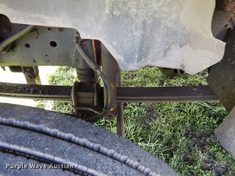 image for item DF6783 2002 Chevrolet C6500  rollback truck