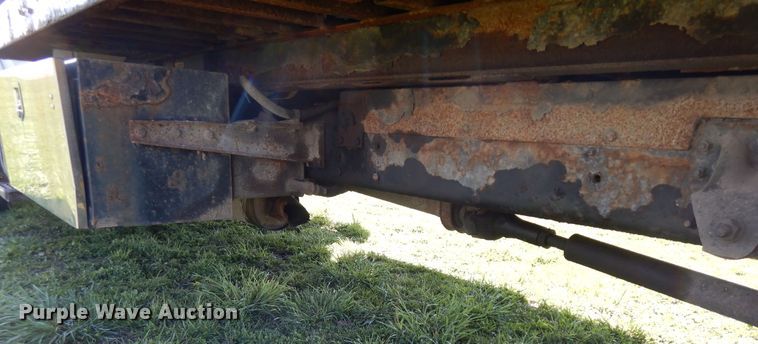 image for item DF6783 2002 Chevrolet C6500  rollback truck