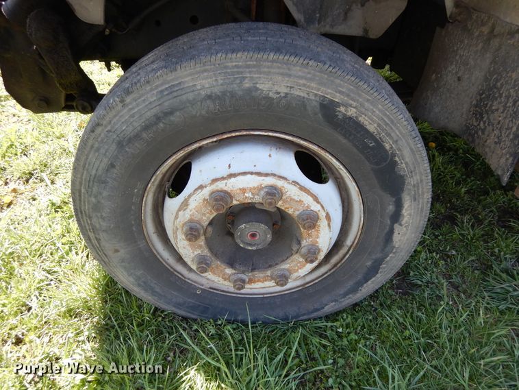 image for item DF6783 2002 Chevrolet C6500  rollback truck