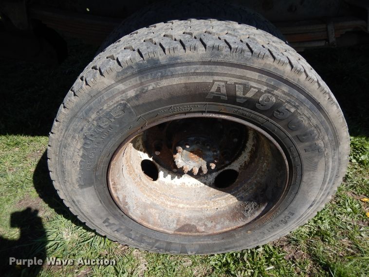 image for item DF6783 2002 Chevrolet C6500  rollback truck