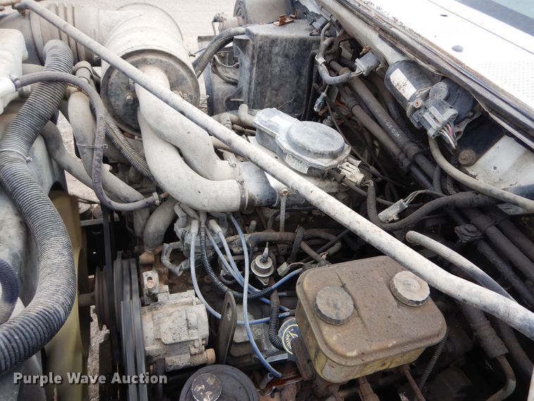 image for item DF6790 1995 Ford F700  grain truck