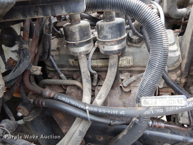 image for item DF6790 1995 Ford F700  grain truck