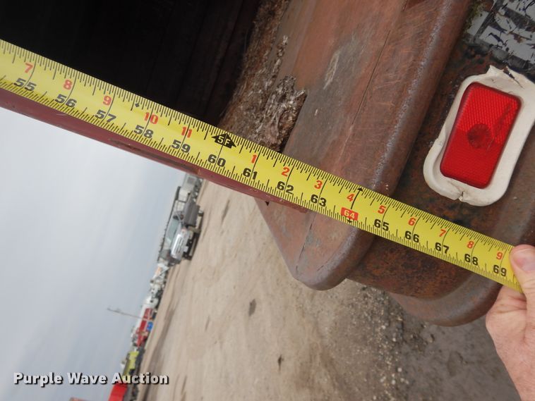 image for item DF6790 1995 Ford F700  grain truck