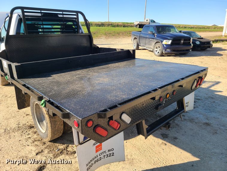 image for item DH5919 2008 Chevrolet Silverado 3500HD  flatbed pickup truck