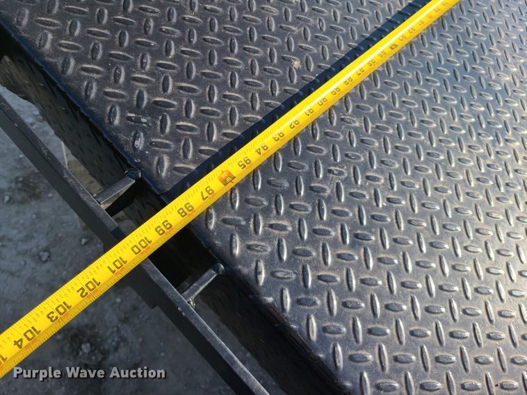 image for item DH5919 2008 Chevrolet Silverado 3500HD  flatbed pickup truck