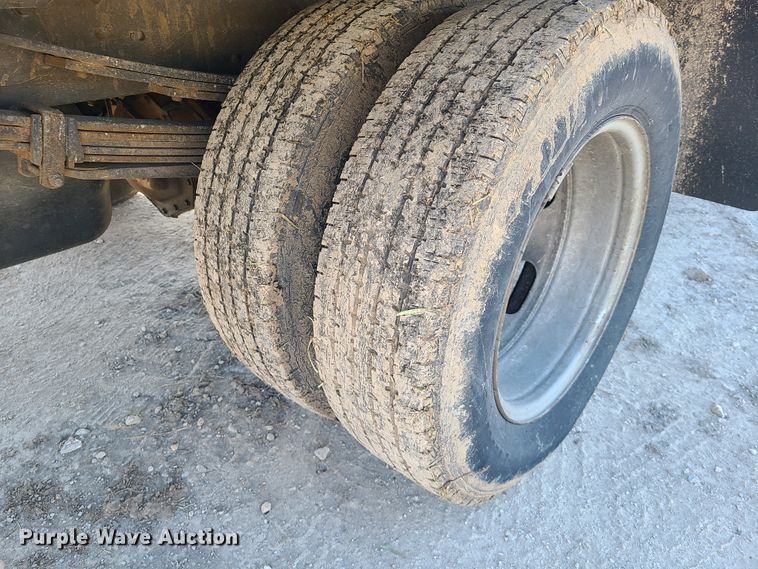 image for item DH5919 2008 Chevrolet Silverado 3500HD  flatbed pickup truck