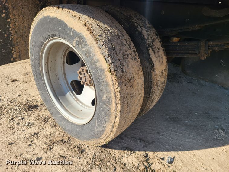 image for item DH5919 2008 Chevrolet Silverado 3500HD  flatbed pickup truck