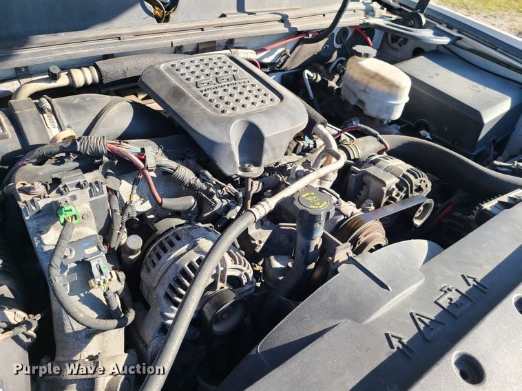 image for item DH5919 2008 Chevrolet Silverado 3500HD  flatbed pickup truck