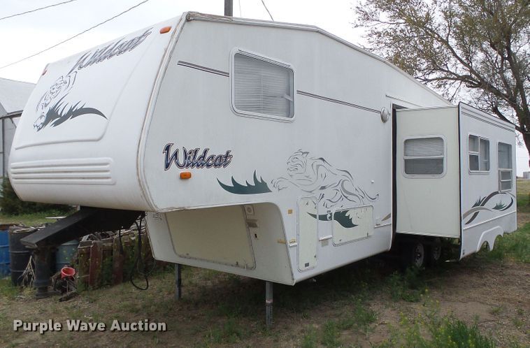 image for item DI5580 2001 Wildcat 28BH  camper